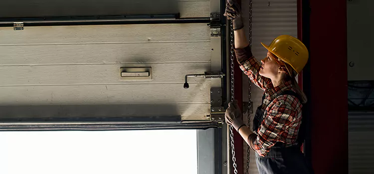 Addressing Common Garage Door Stoppage Issues in Skokie, IL