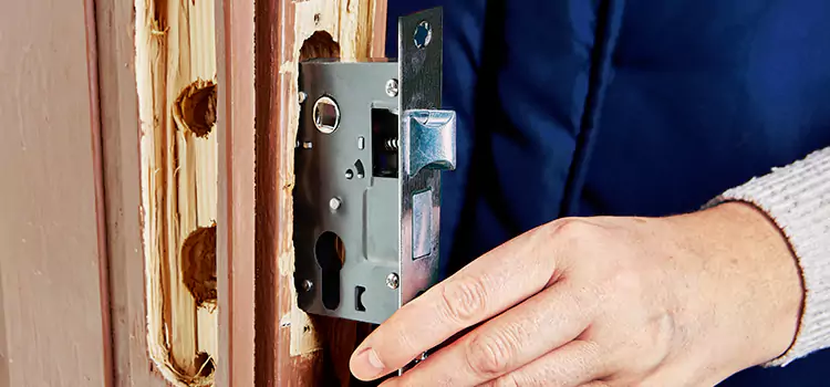 Garage Door Lock Replacement Skokie